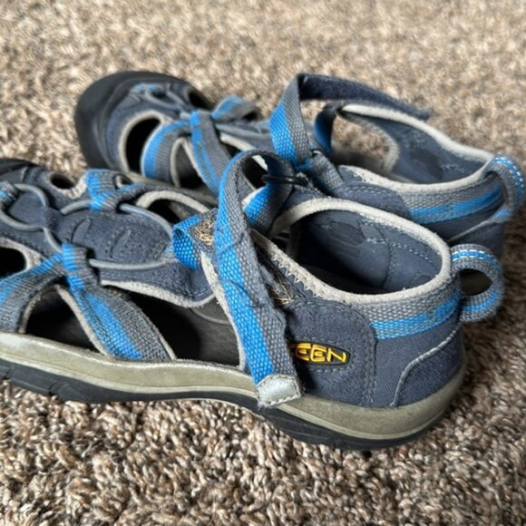 Keen Boys Youths Sandles Blue Size Approx 4 - Picture 4 of 9
